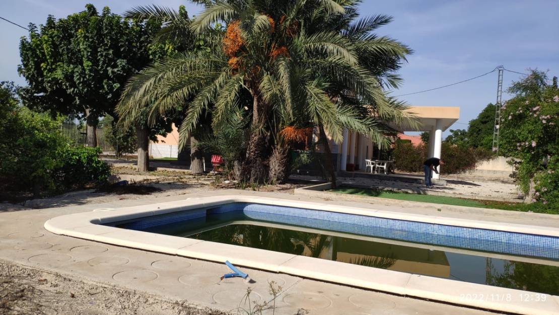 Venta - Chalet - Redován