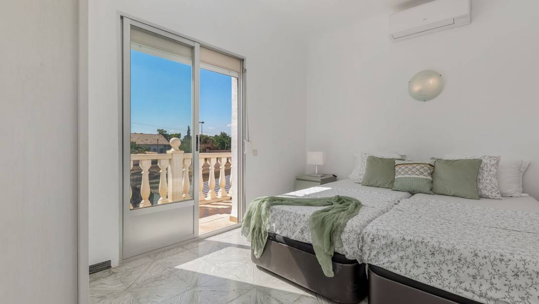 Venta - Chalet - San Juan de Alicante - San Juan de Alicante Centro