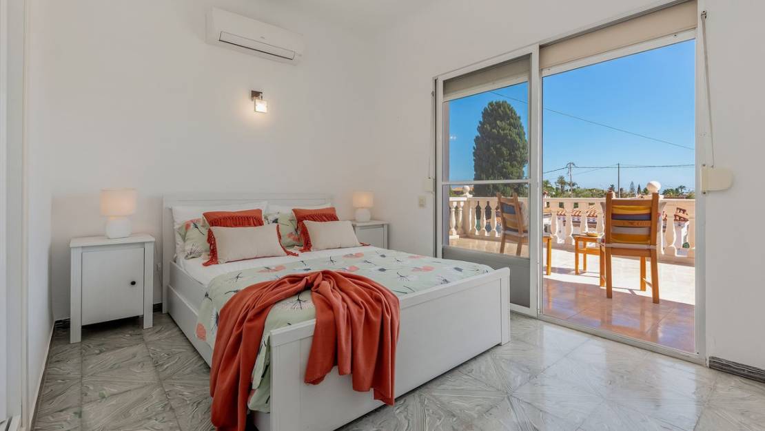 Venta - Chalet - San Juan de Alicante - San Juan de Alicante Centro