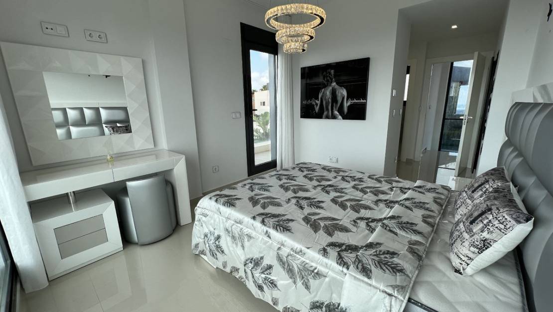 Venta - Chalet - San Miguel de Salinas - San Miguel de Salinas Centro