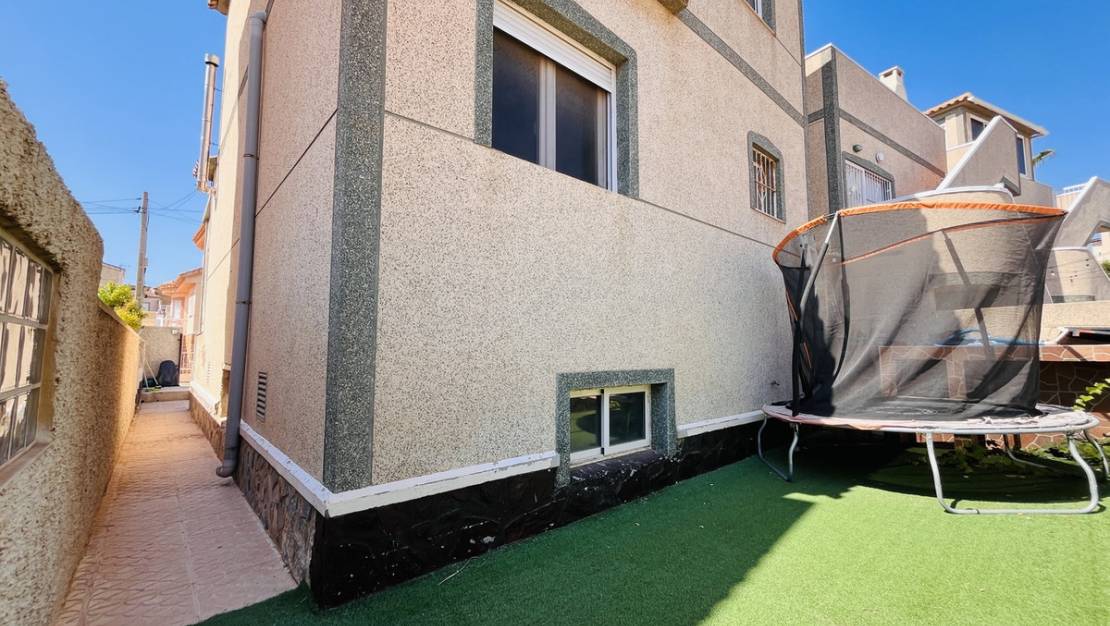 Venta - Chalet - San Miguel de Salinas - San Miguel de Salinas Centro