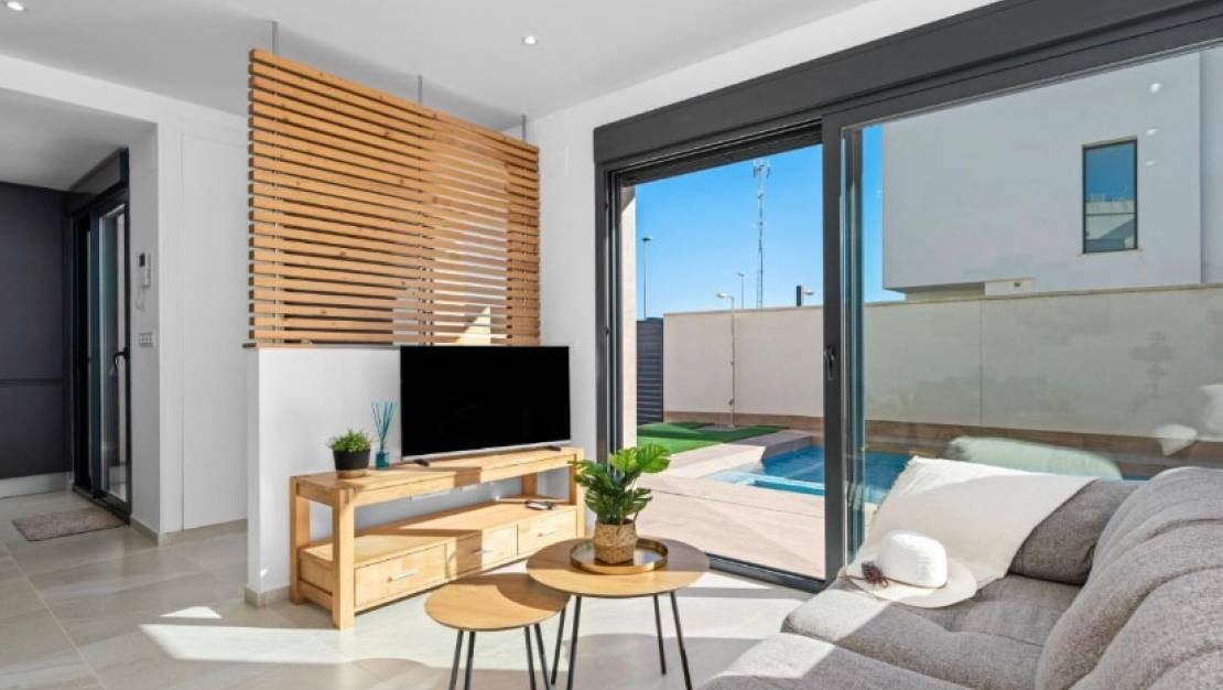 Venta - Chalet - San Miguel de Salinas - San Miguel de Salinas Centro