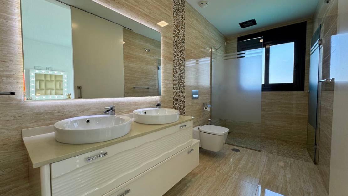 Venta - Chalet - San Miguel de Salinas - San Miguel de Salinas Centro