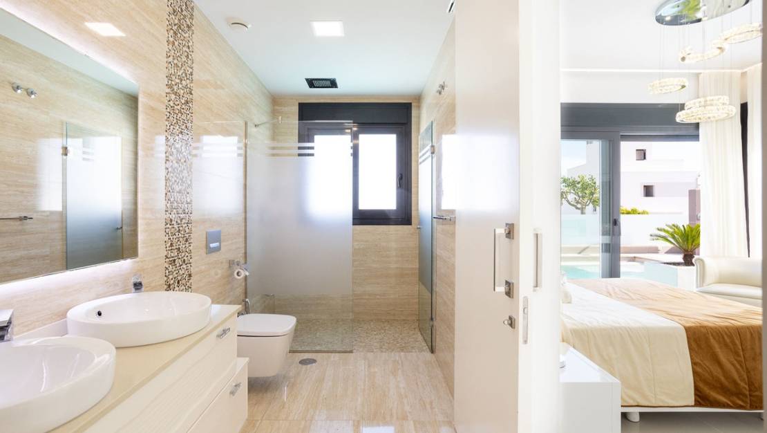 Venta - Chalet - San Miguel de Salinas - San Miguel de Salinas Centro