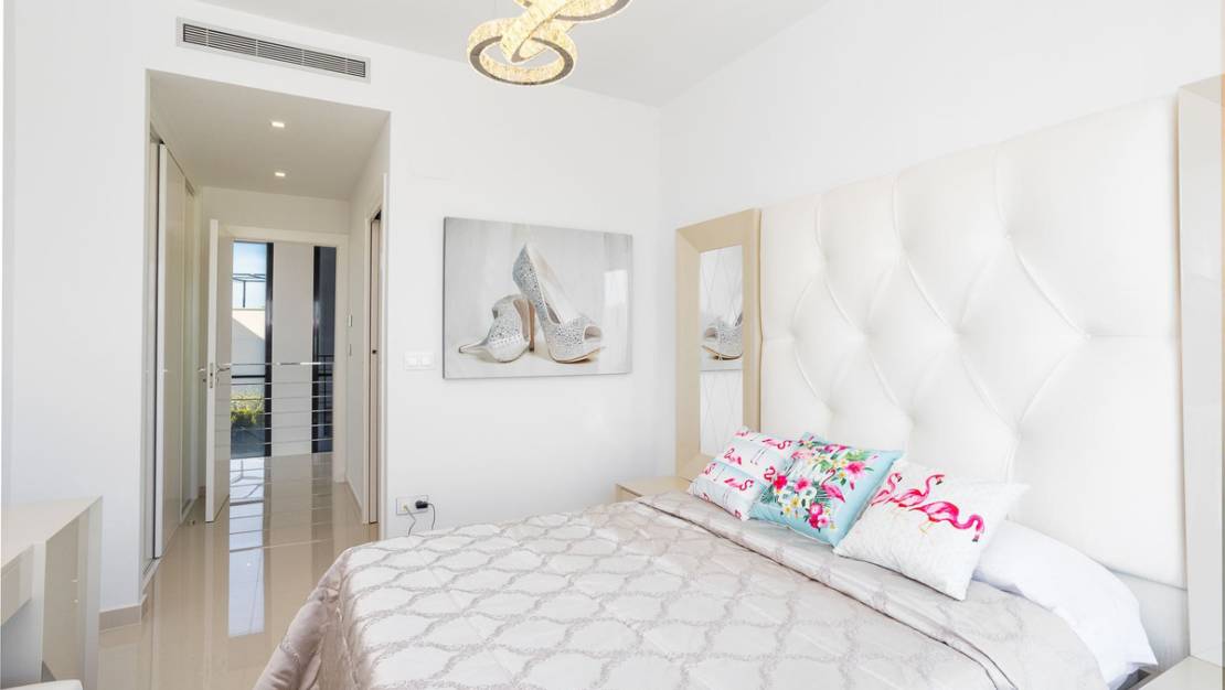 Venta - Chalet - San Miguel de Salinas - San Miguel de Salinas Centro