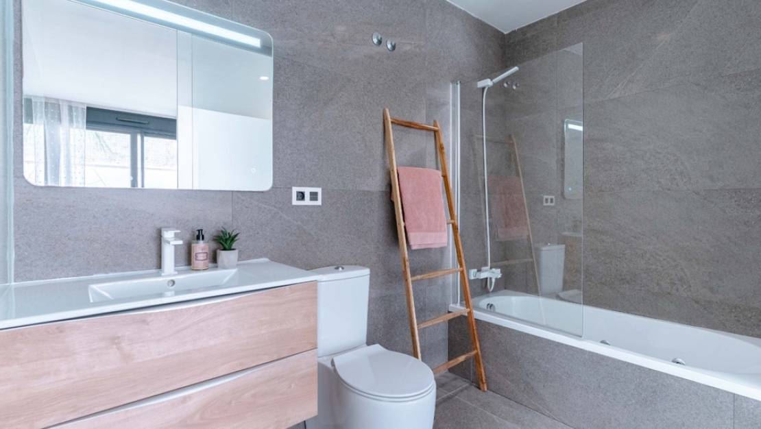 Venta - Chalet - San Miguel de Salinas - San Miguel de Salinas Centro