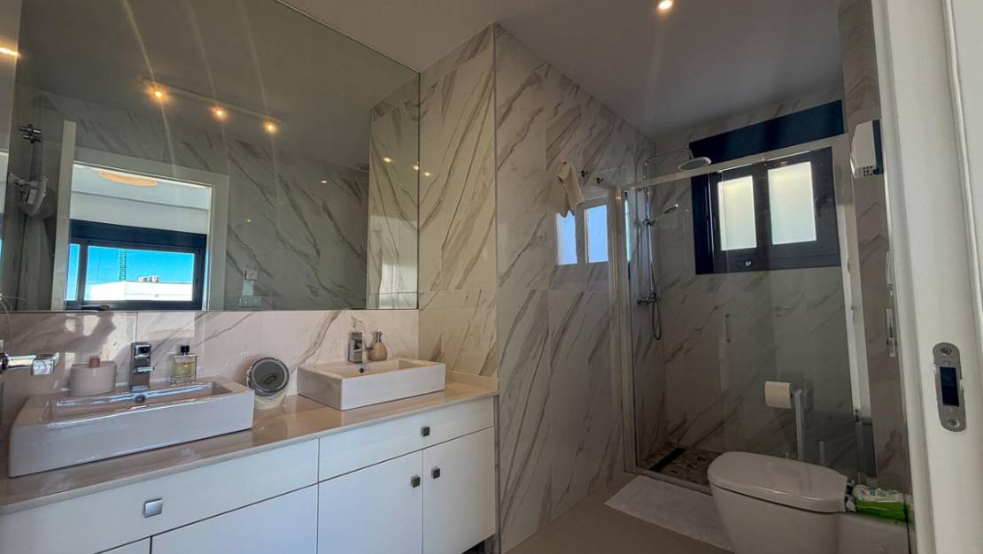 Venta - Chalet - San Miguel de Salinas - San Miguel de Salinas Centro