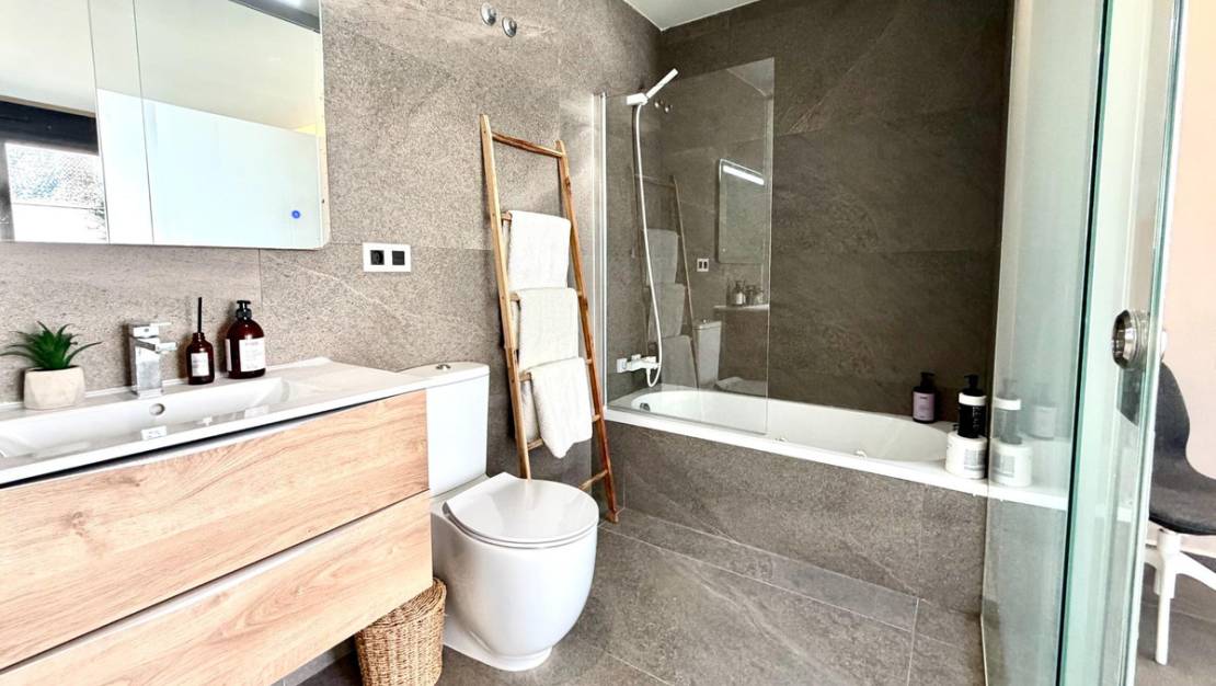 Venta - Chalet - San Miguel de Salinas - San Miguel de Salinas Centro