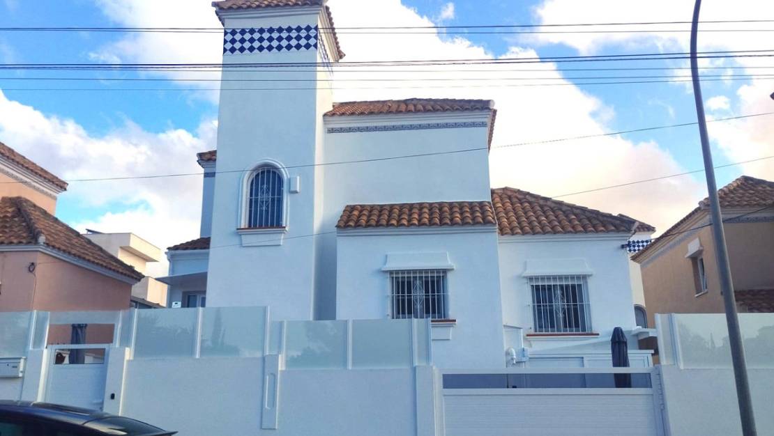 Venta - Chalet - San Miguel de Salinas - San Miguel de Salinas Centro