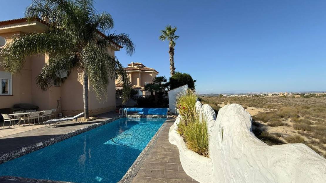 Venta - Chalet - San Miguel de Salinas - San Miguel de Salinas Centro