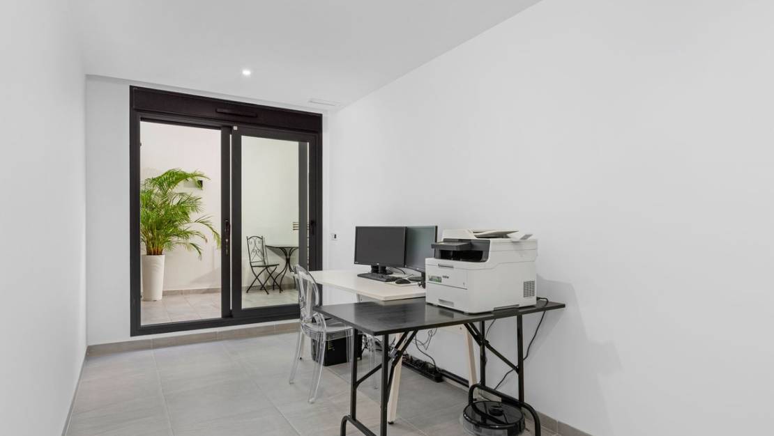 Venta - Chalet - San Miguel de Salinas - San Miguel de Salinas Centro