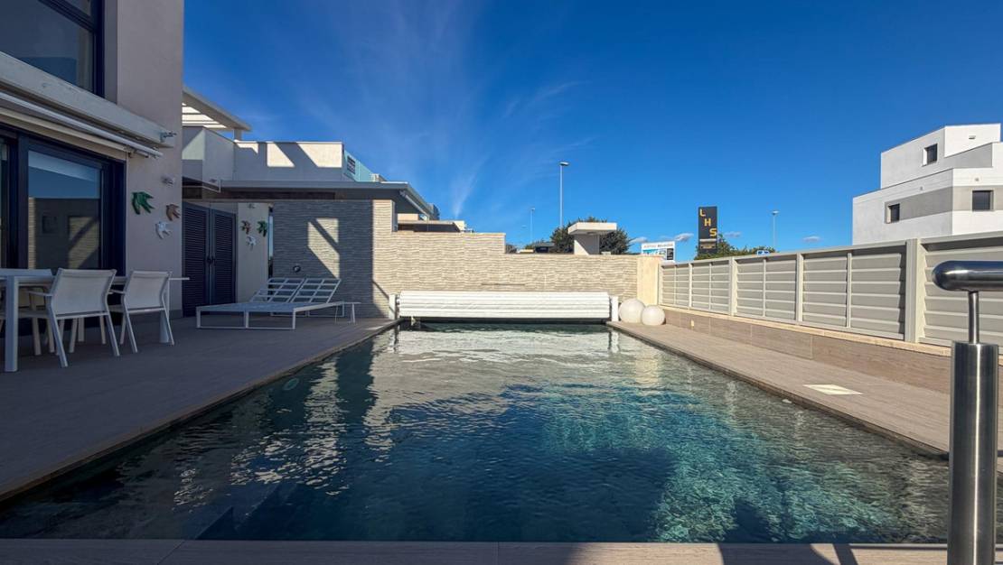 Venta - Chalet - San Miguel de Salinas - San Miguel de Salinas Centro