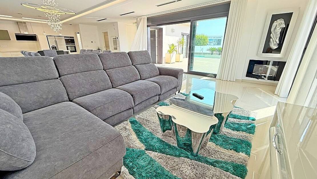 Venta - Chalet - San Miguel de Salinas - San Miguel de Salinas Centro