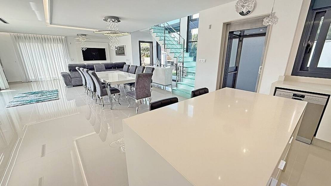 Venta - Chalet - San Miguel de Salinas - San Miguel de Salinas Centro