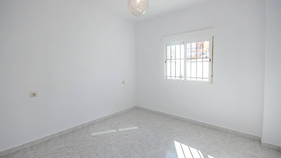 Venta - Chalet - San Miguel de Salinas - San Miguel de Salinas Centro