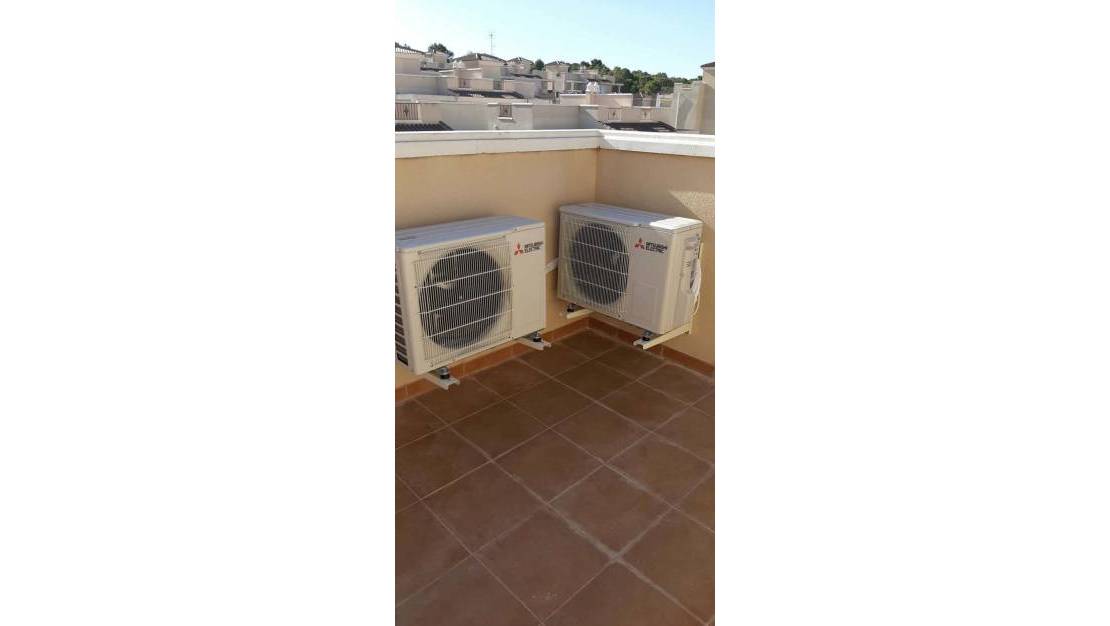 Venta - Chalet - San Miguel de Salinas - San Miguel de Salinas Centro