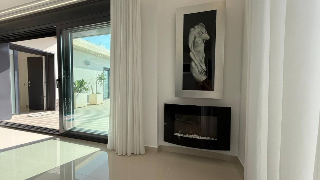 Venta - Chalet - San Miguel de Salinas