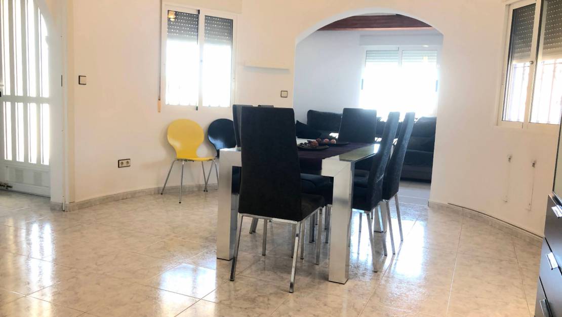 Venta - Chalet - San Miguel de Salinas