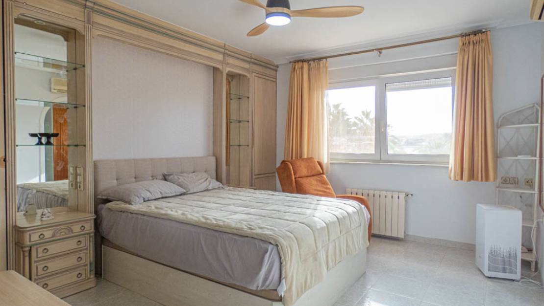Venta - Chalet - San Miguel de Salinas