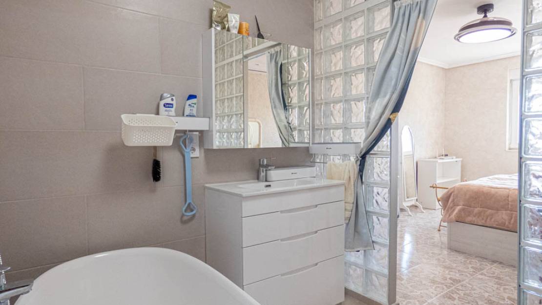 Venta - Chalet - San Miguel de Salinas