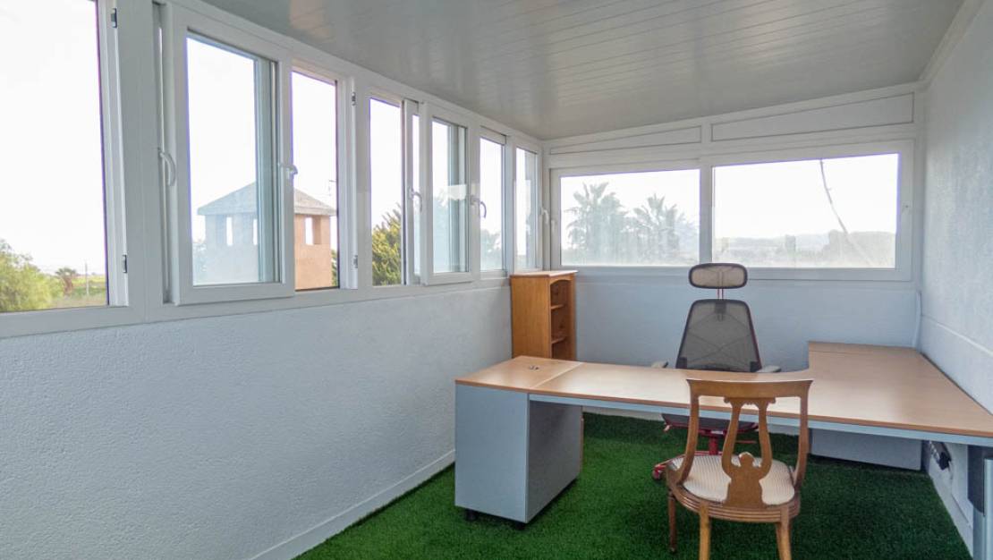 Venta - Chalet - San Miguel de Salinas