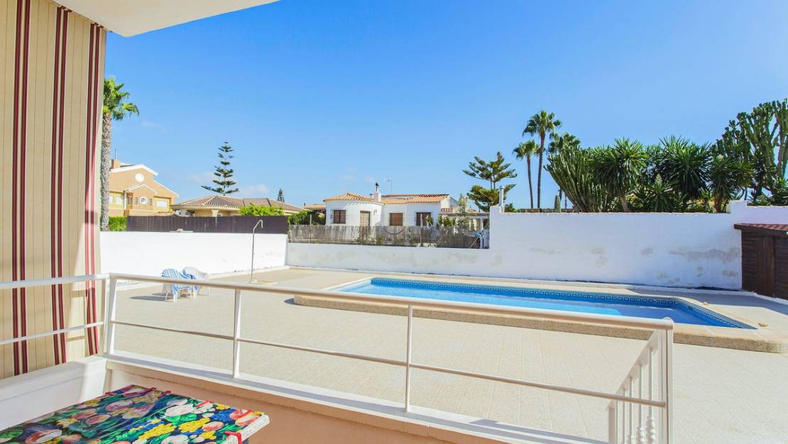Venta - Chalet - Torrevieja - Aguas Nuevas