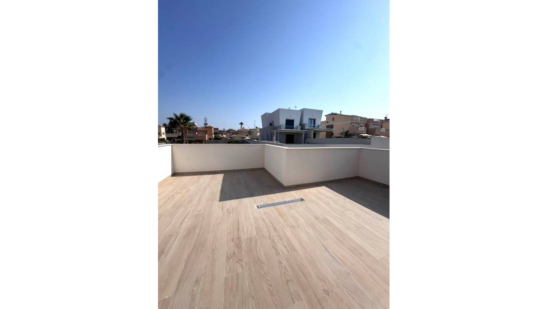 Venta - Chalet - Torrevieja - Aguas Nuevas