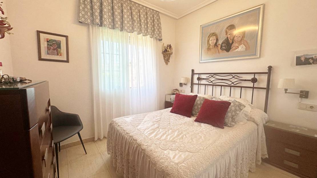 Venta - Chalet - Torrevieja - Aguas Nuevas