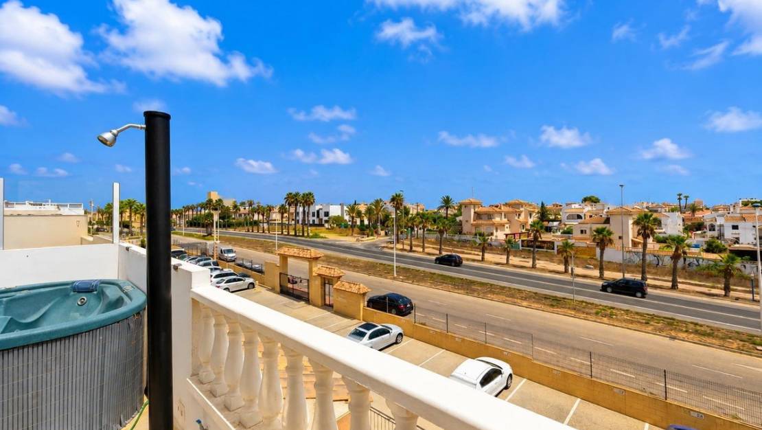 Venta - Chalet - Torrevieja - Aguas Nuevas