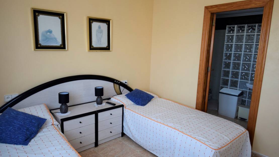 Venta - Chalet - Torrevieja - Aguas Nuevas