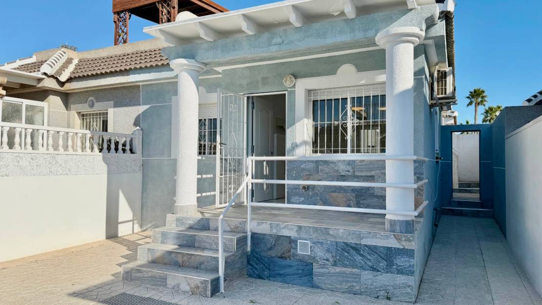 Venta - Chalet - Torrevieja - El chaparral