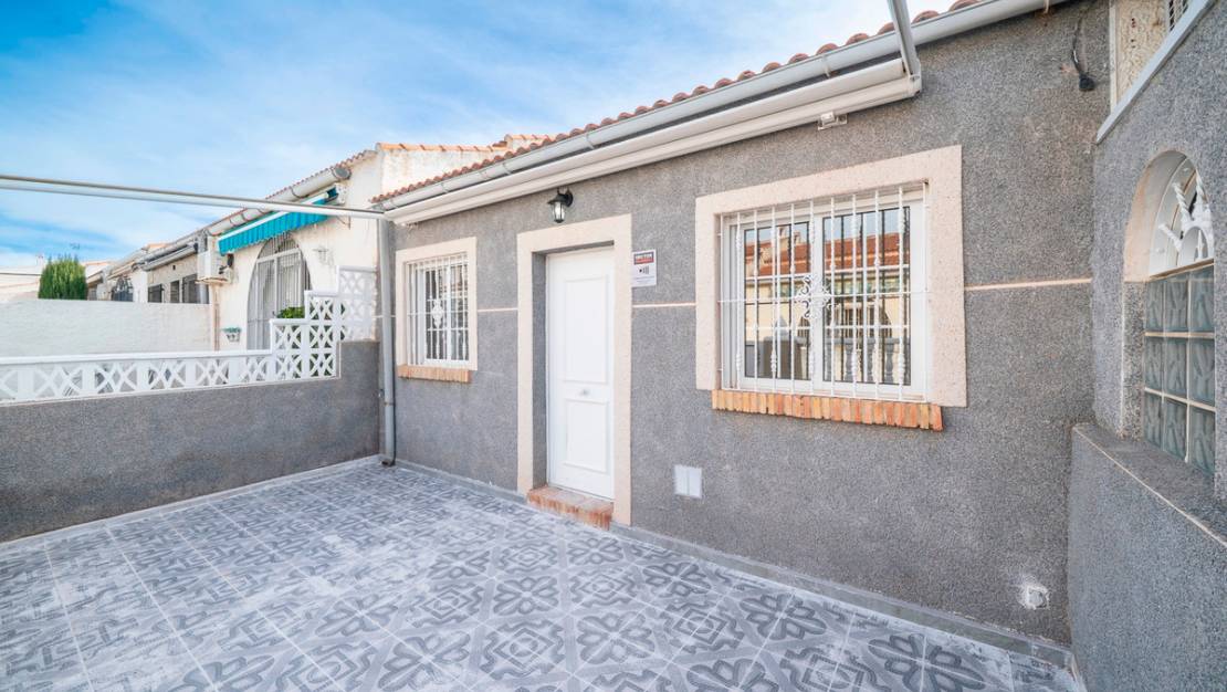 Venta - Chalet - Torrevieja - El chaparral