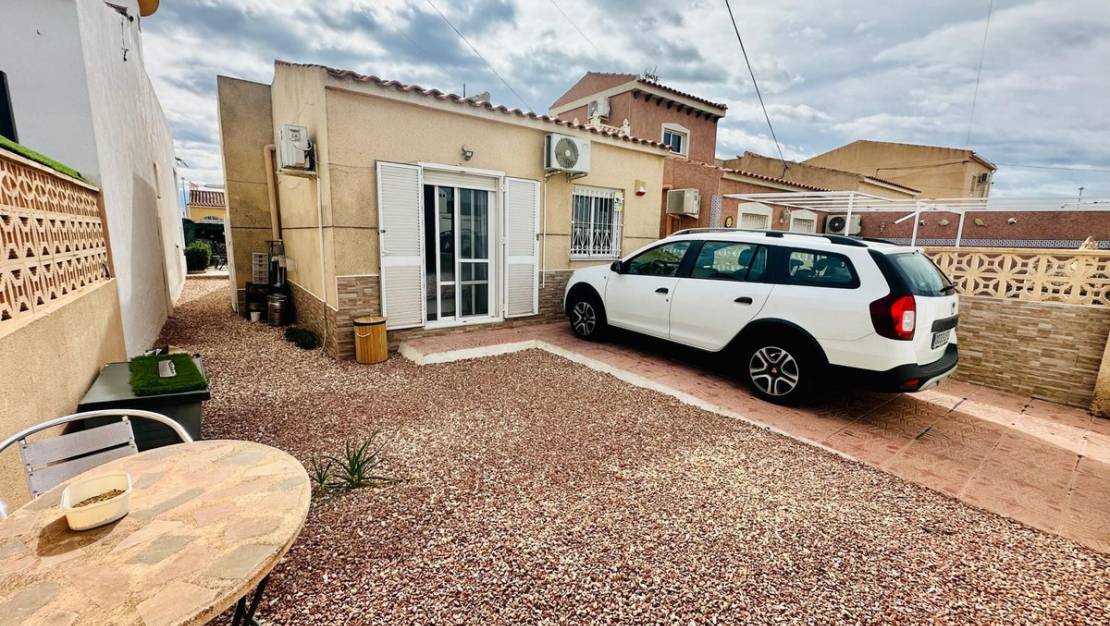 Venta - Chalet - Torrevieja - El chaparral