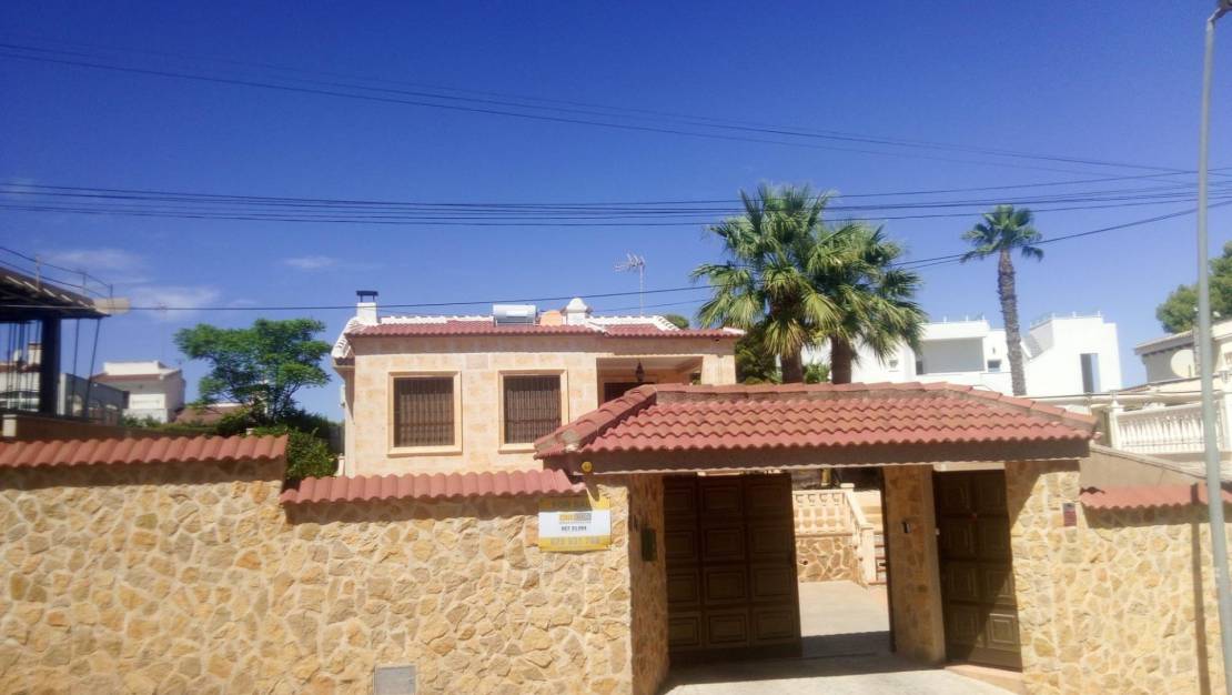 Venta - Chalet - Torrevieja - Eliseos playa