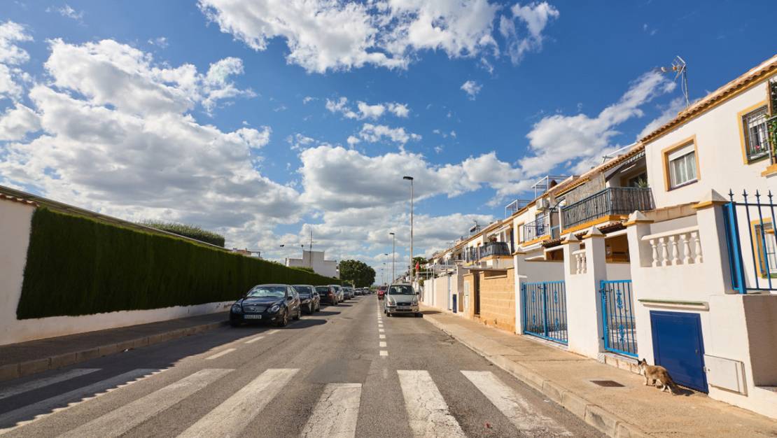 Venta - Chalet - Torrevieja - Jardin del Mar