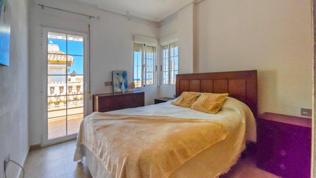 Venta - Chalet - Torrevieja - La Mata