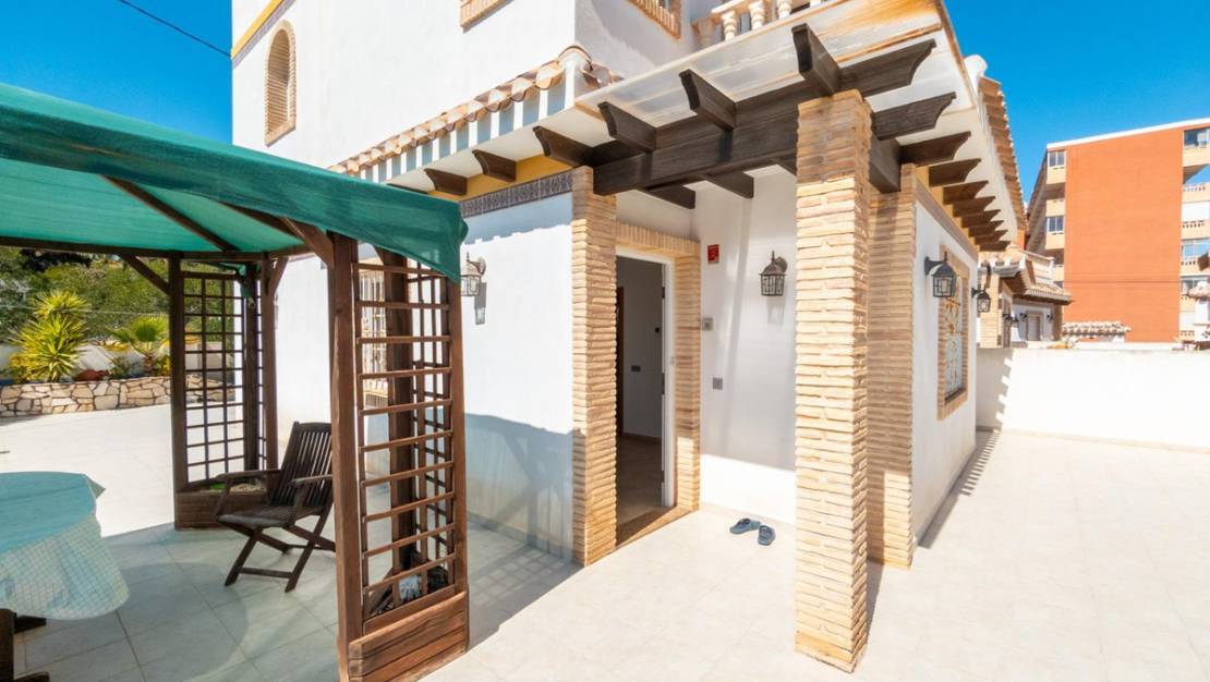 Venta - Chalet - Torrevieja - La Mata