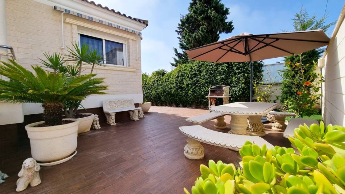 Venta - Chalet - Torrevieja - La Mata