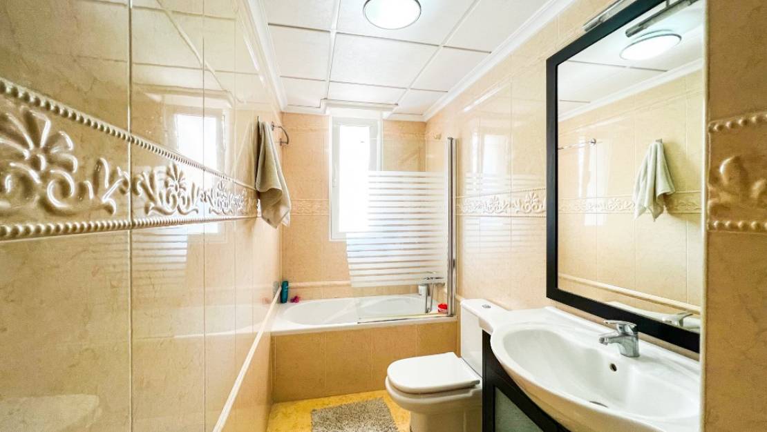 Venta - Chalet - Torrevieja - La Mata