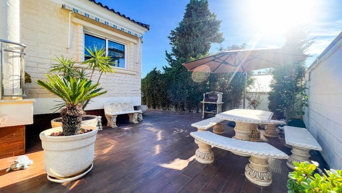 Venta - Chalet - Torrevieja - La Mata