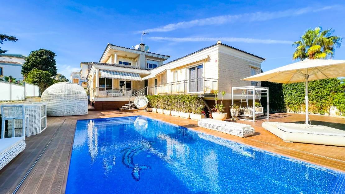 Venta - Chalet - Torrevieja - La Mata