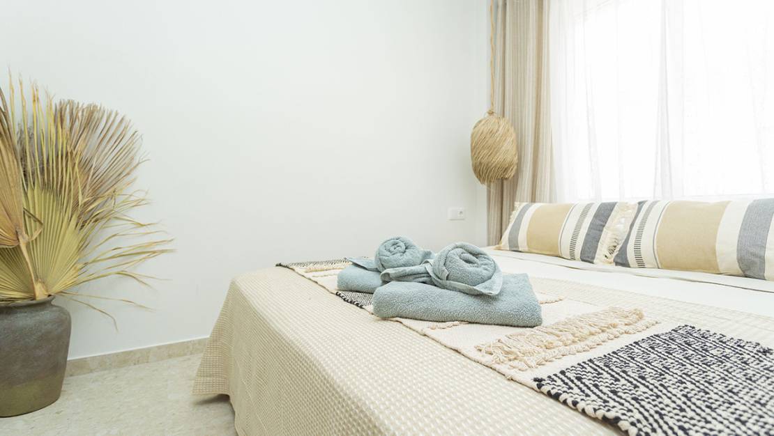 Venta - Chalet - Torrevieja - La Mata