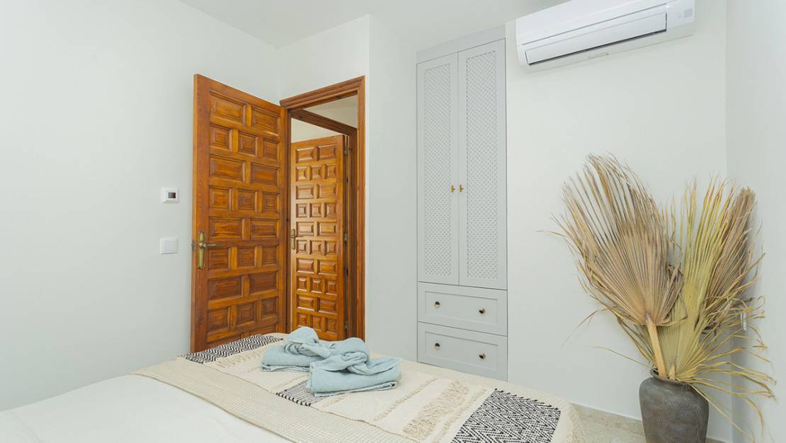 Venta - Chalet - Torrevieja - La Mata