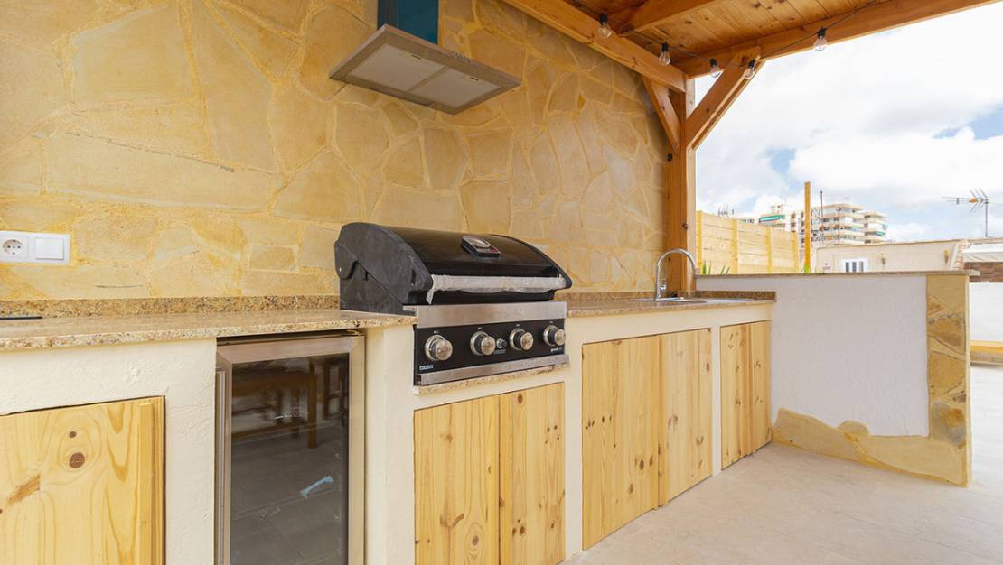 Venta - Chalet - Torrevieja - La Mata