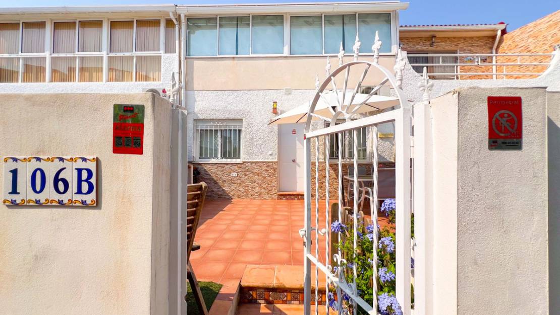 Venta - Chalet - Torrevieja - La Mata