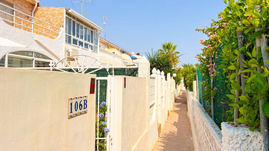 Venta - Chalet - Torrevieja - La Mata