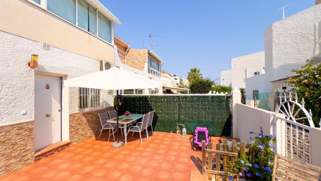 Venta - Chalet - Torrevieja - La Mata