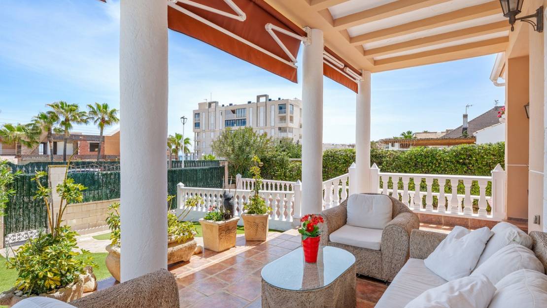 Venta - Chalet - Torrevieja - La Mata