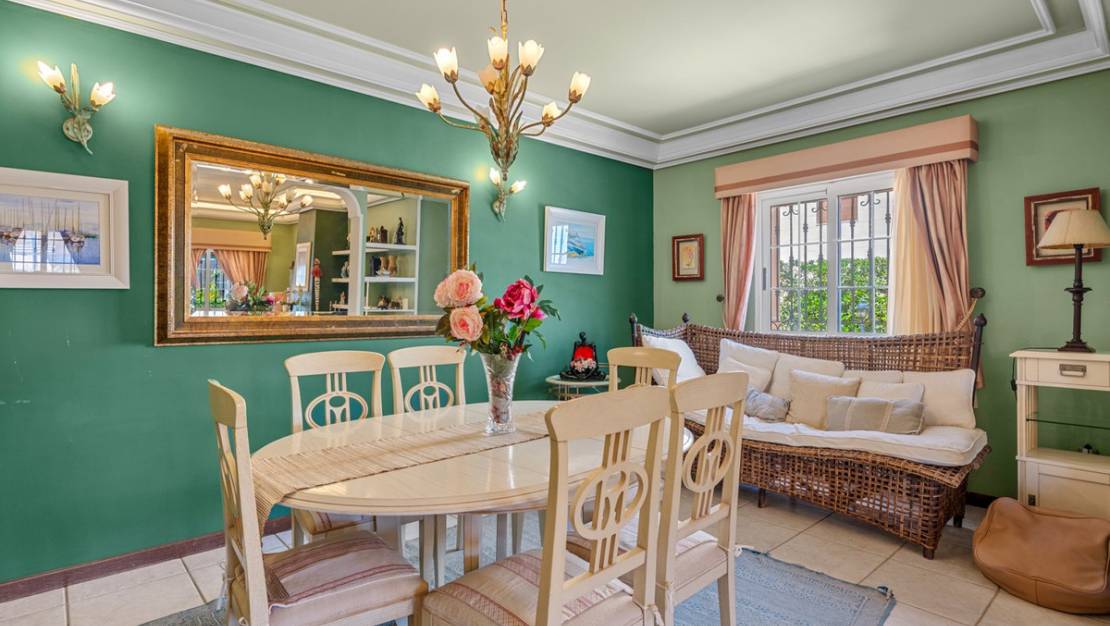 Venta - Chalet - Torrevieja - La Mata