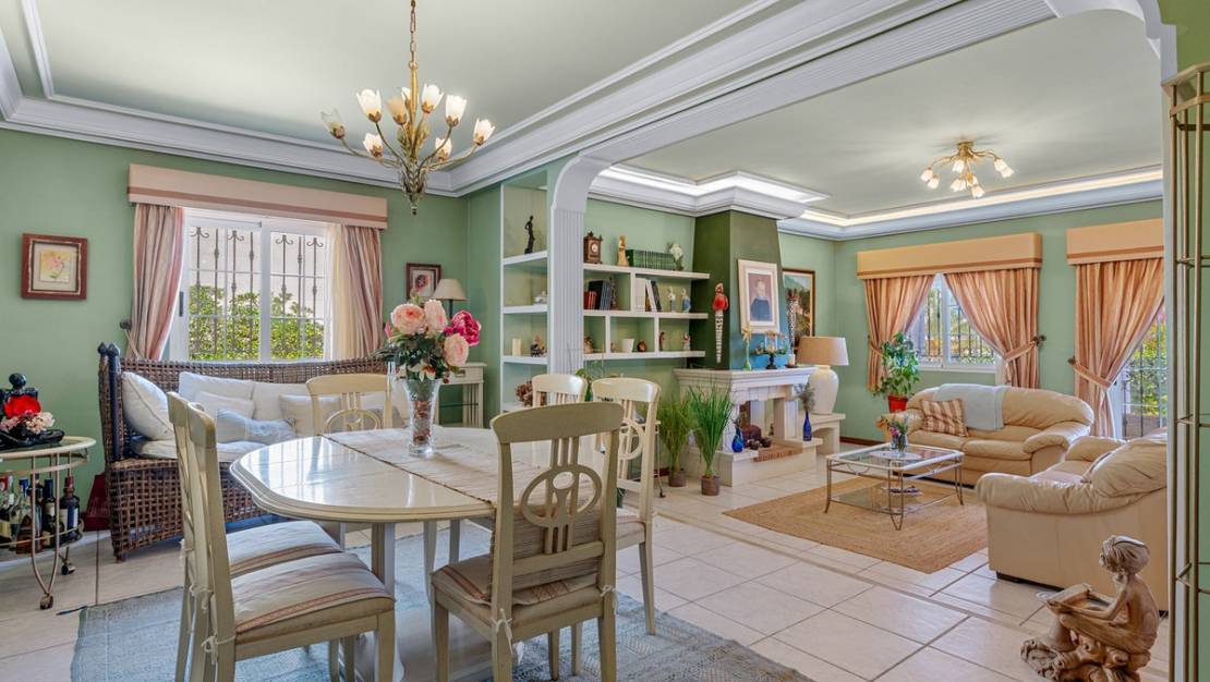 Venta - Chalet - Torrevieja - La Mata